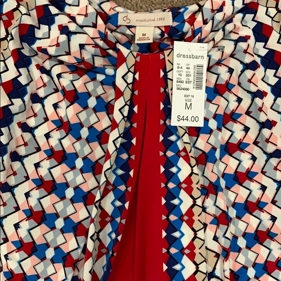 Sleeveless Shift Dress - Picture 2 of 3